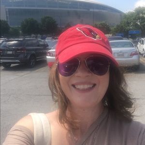 Meet your Posher, Kelly